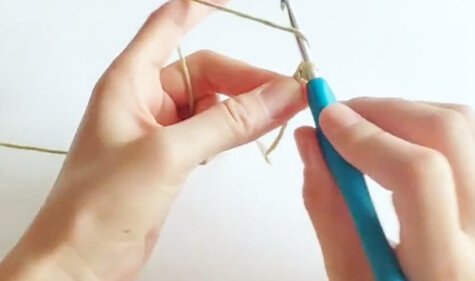 Chain-stitch-step-by-step-picture12