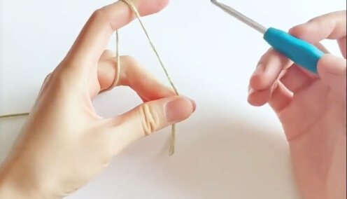 Chain-stitch-step-by-step-picture3