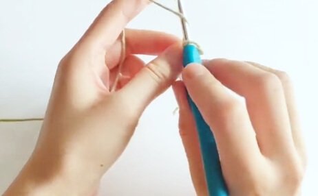 Chain-stitch-step-by-step-picture7
