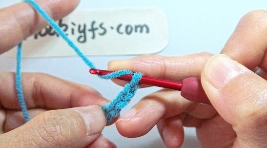 Double-Crochet-Stitches-For-Beginners3-1