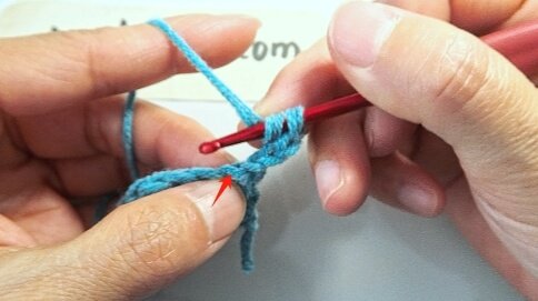 Ho-to-double-crochet-second- row2-1