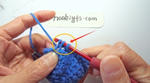 Now, there should be three loops on the hook.