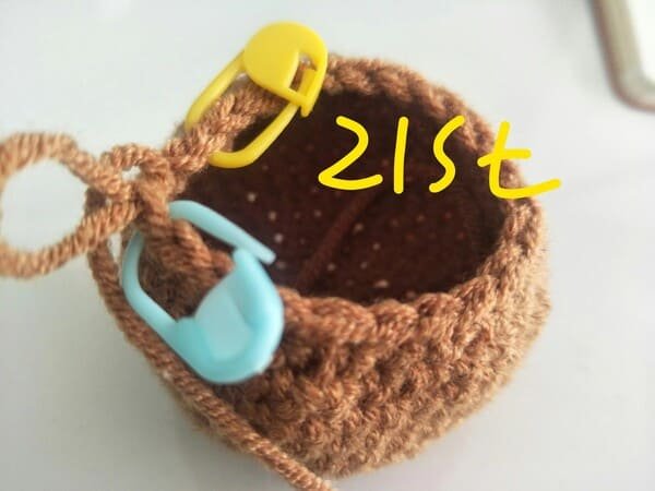 R13 total stitches 21