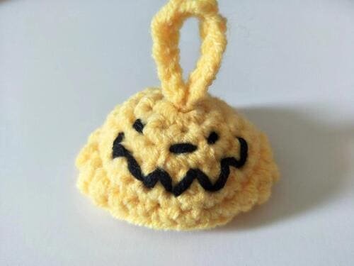 Sew some cute emojis