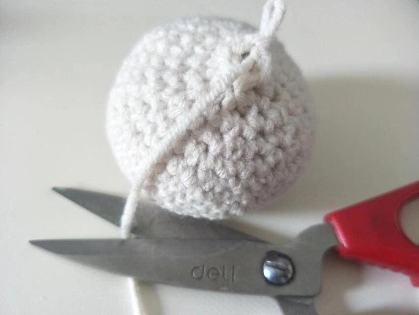cut yarn end