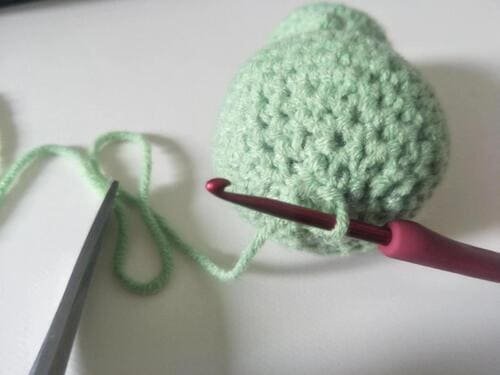 cut yarn end