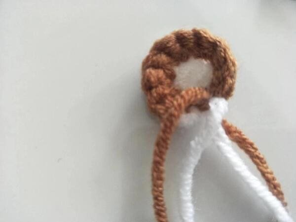 tie knot for ear