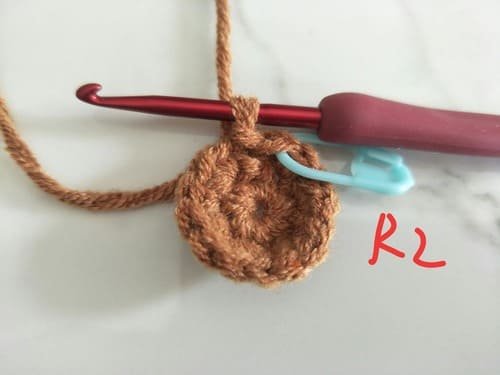 After the slip stitch is completed, this is R2.