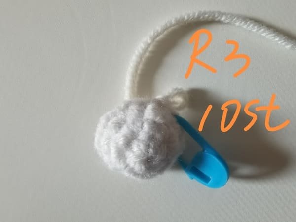 10 stitches for round 3 for body of hello kitty crochet pattern