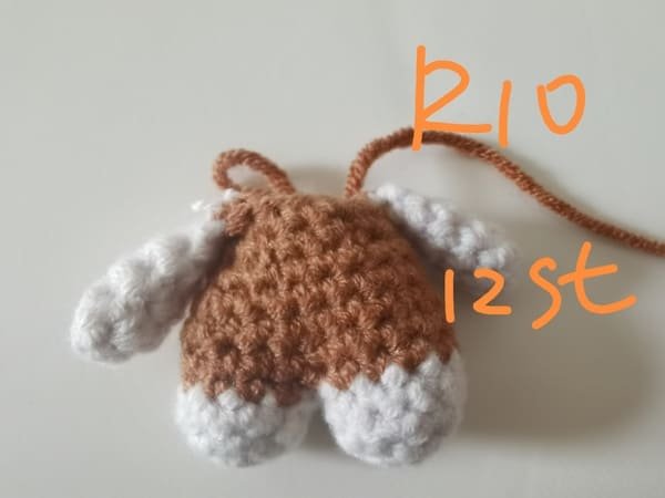 12 stitches for body for hello kitty crochet pattern