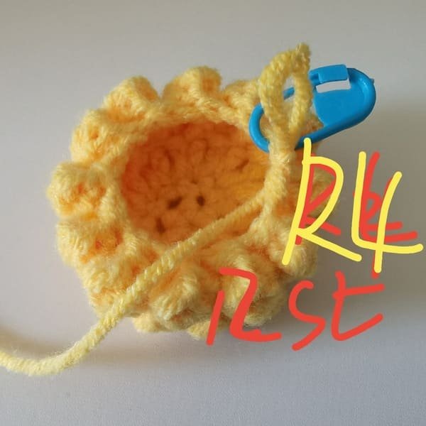 12 stitches for round 4 for pineapple crochet pattern