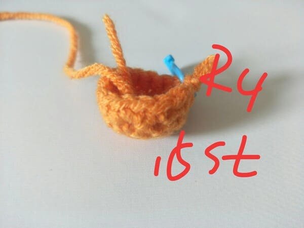 15st for R4 for carrot crochet