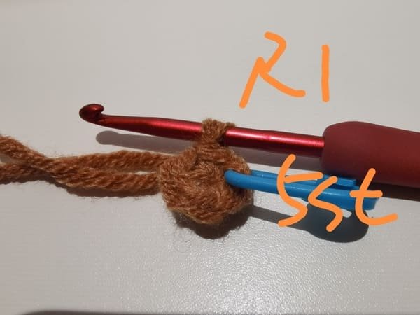 5 stitches for round 1 for teddy bear crochet