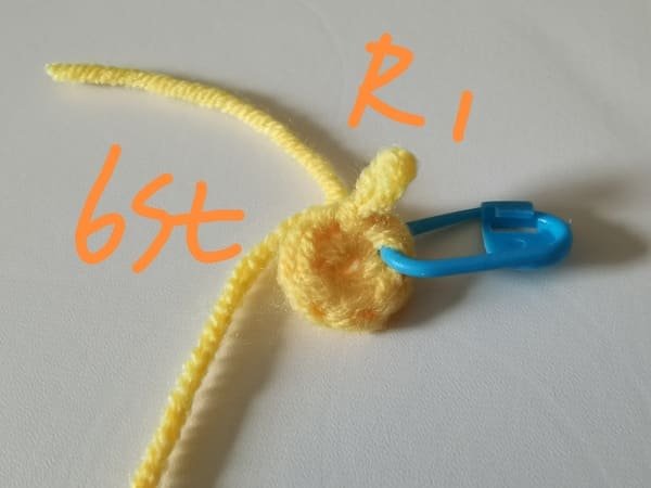 6 stitches for round 1 for mango crochet