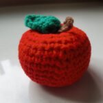 apple crochet kit main photo