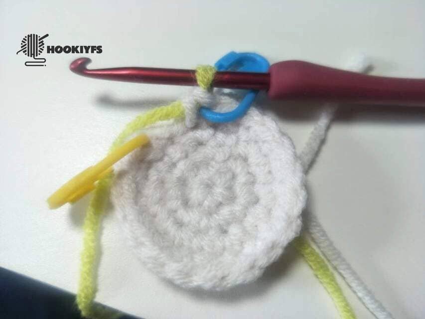 change green color yarn is completed for round 4 for fish crochet