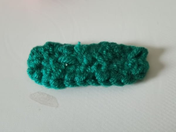 conceal the yarn end for leaf