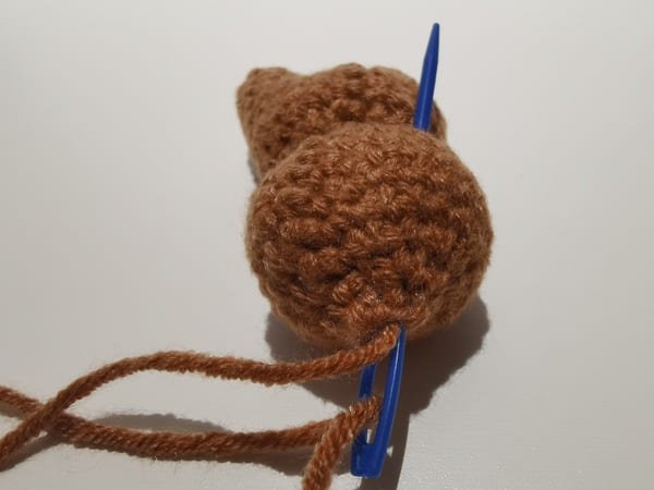 conceal the yarn end for teddy bear crochet