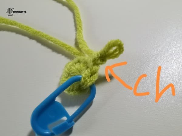 crochet chain stitch for every round for lemon crochet pattern