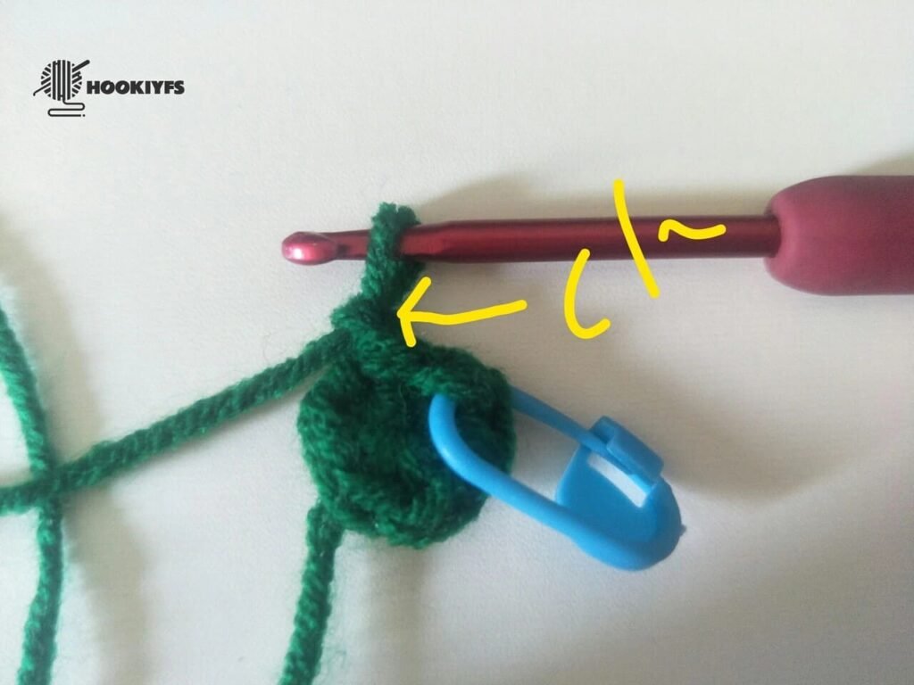 crochet chain stitch for the round 2
