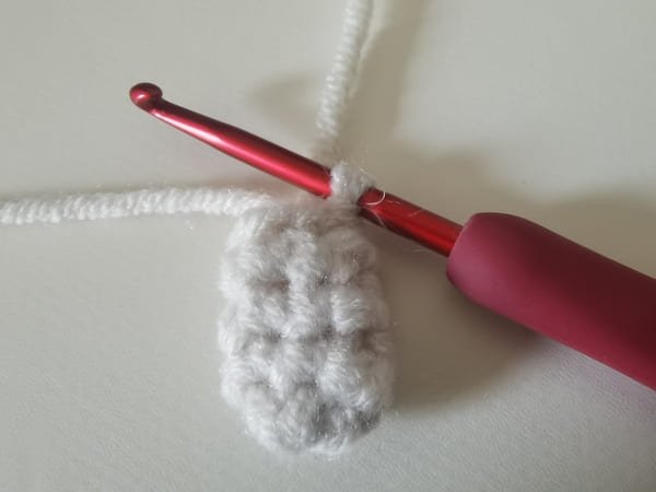 crochet ear for hello kitty crochet pattern