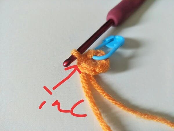 crochet order for R2 for carrot crochet