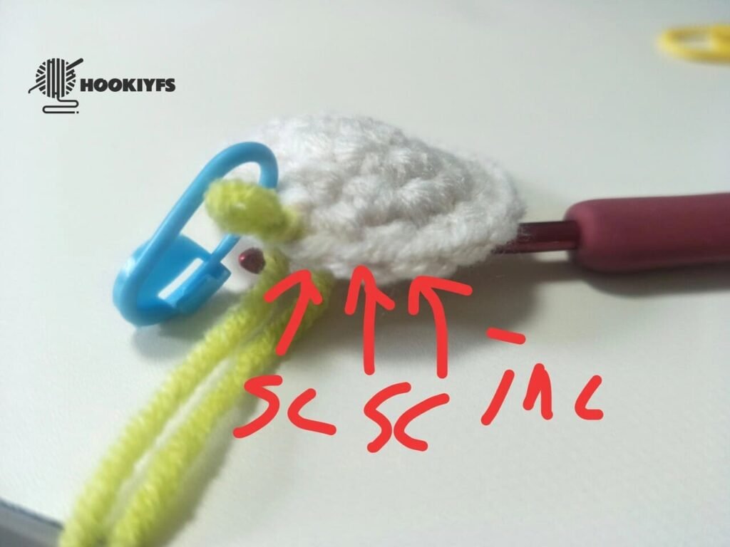 crochet order for Round 5 for fish crochet