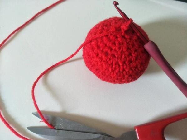 cut yarn end
