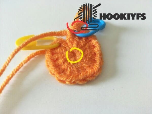 last stitch with blue marker and pull out the magic ring