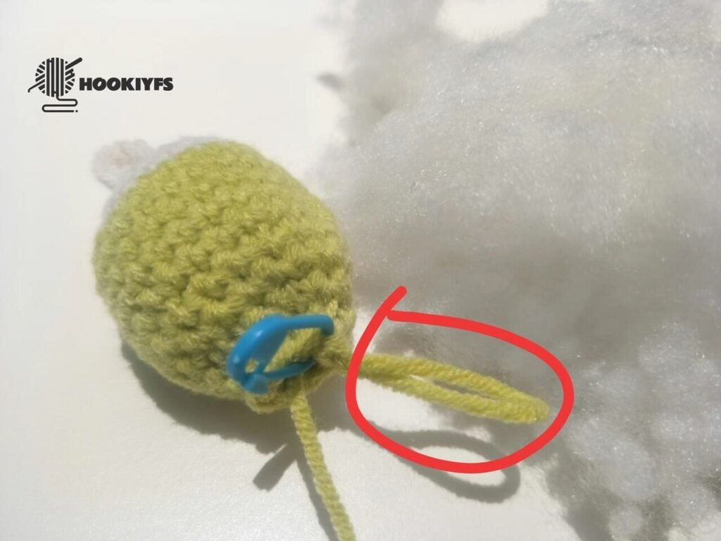 put the fiberfill in to the hole of body of fish