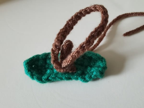 sew stem on the leaf