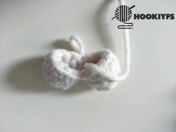 side of R4 of bone for drumstick crochet