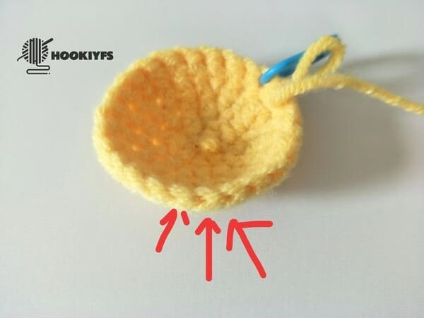 v shape is stitch for duck crochet