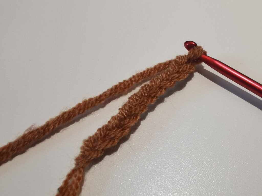 10 chain stitch for single crochet increase