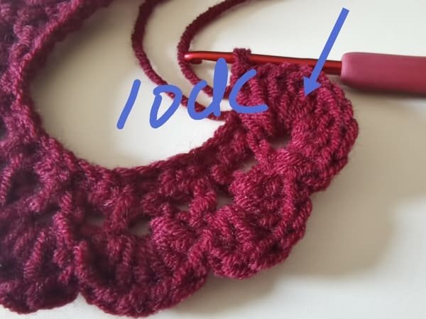 10 double crochets are completed for round 3 for crochet rose pattern