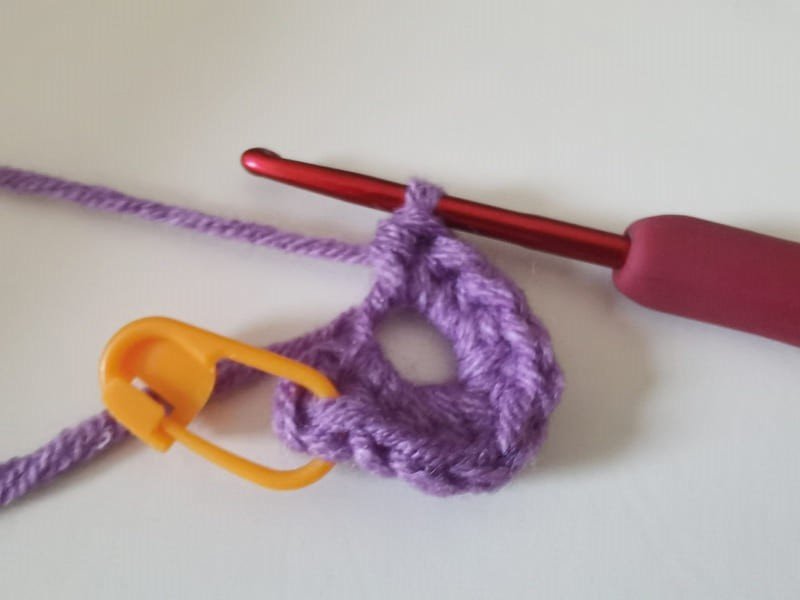 10 half double crochets in to magic ring