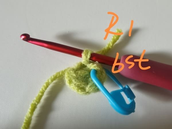 6 stitches for round 1 for crochet peas in a pod