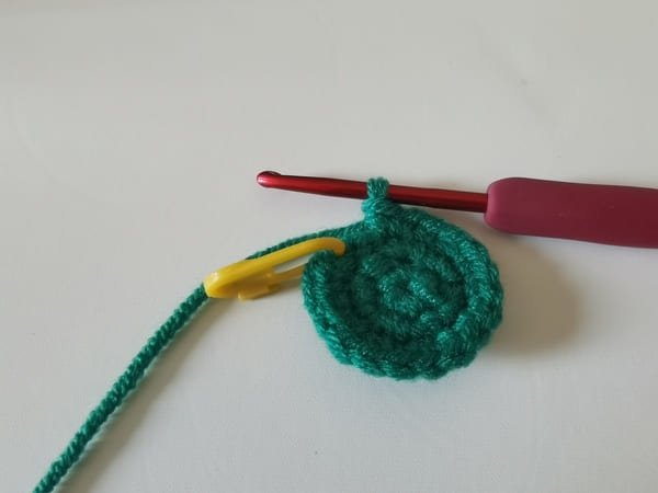 crochet the last stitch for round 3