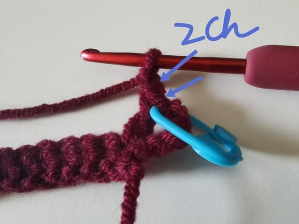 crochet 2 chain stitches for round 2 for crochet rose pattern