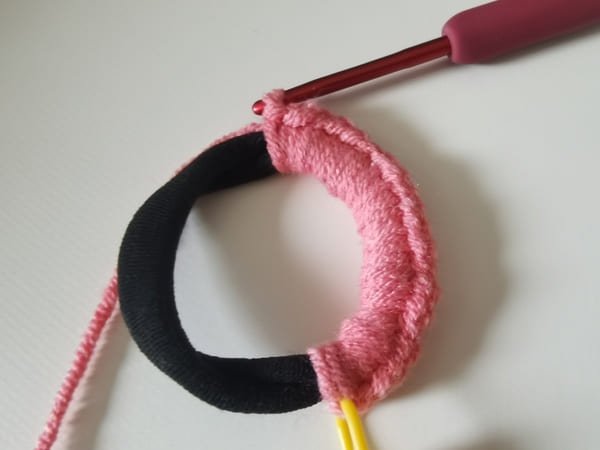 crochet a half of round 1