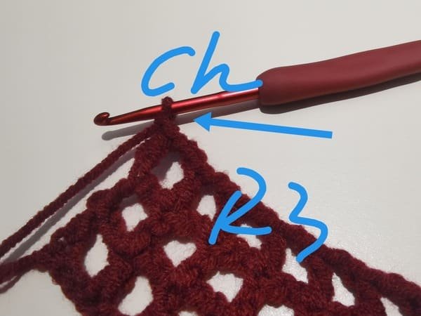 crochet chain stitch for round 3 for bow crochet