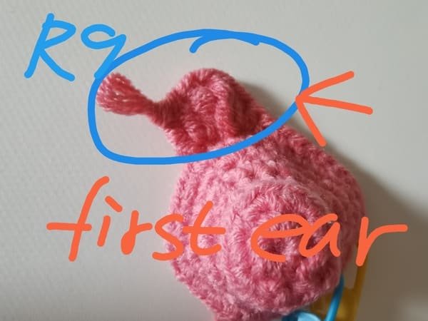 crochet first ear for round 9 for crochet pig