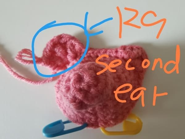 crochet second ear for round 9 for crochet pig