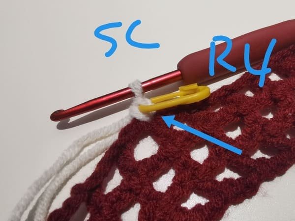 crochet single crochet for round 4 for bow crochet