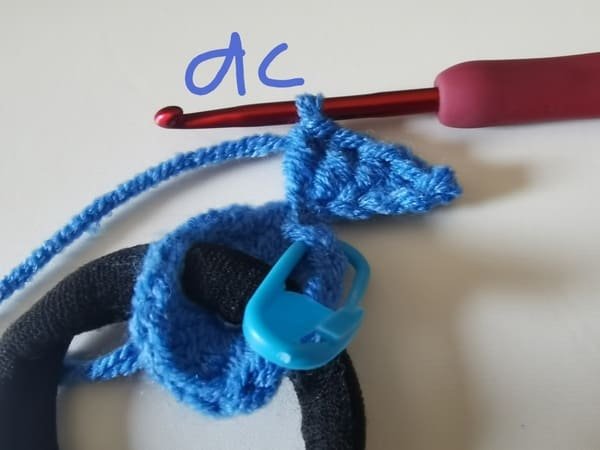 double crochet is completed for round 2