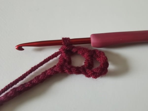 double stitch is completed for round 1 for bow crochet