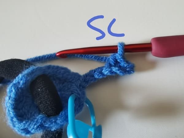 single crochet is completed for round 2