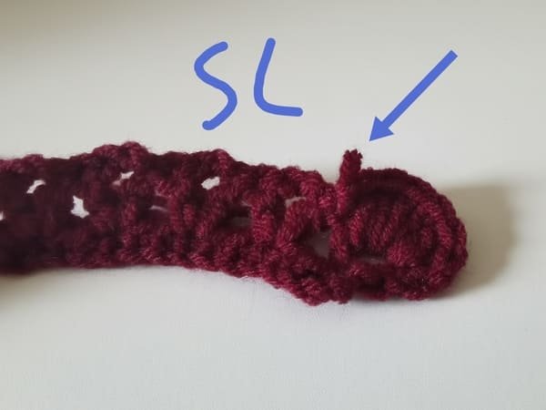 slip stitch in next small stitch for round 3 for crochet rose pattern