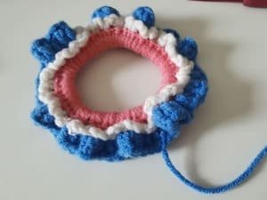 the hook to bring out yarn end