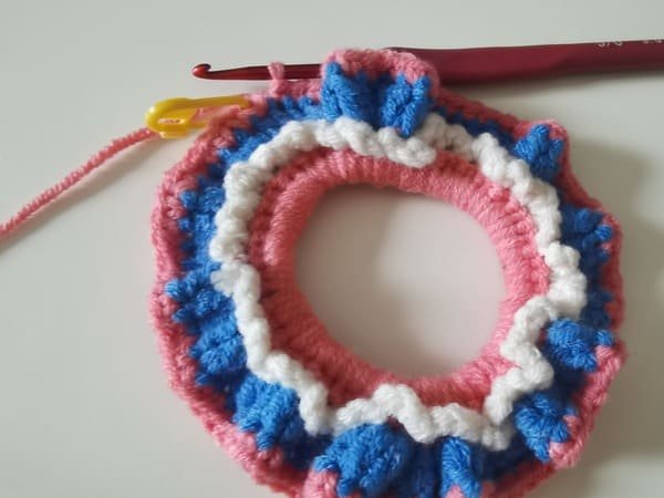 the last stitch is completed for round 4